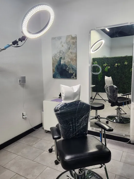 microblading salon seat in studio